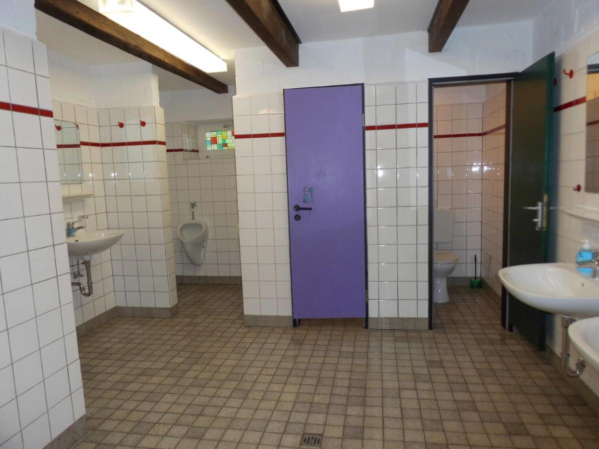 Das Haus Mit Der Roten Telefonzelle Apen Buitenkant foto